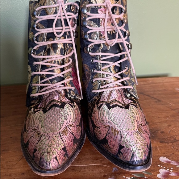 Unbranded Metallic Embroidered Retro Floral Lace Up Boho Ankle Boots Sz 40 - Picture 5 of 9